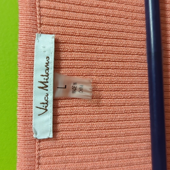 Coral frill sleeve shirt ❤️ - Picture 2 of 4